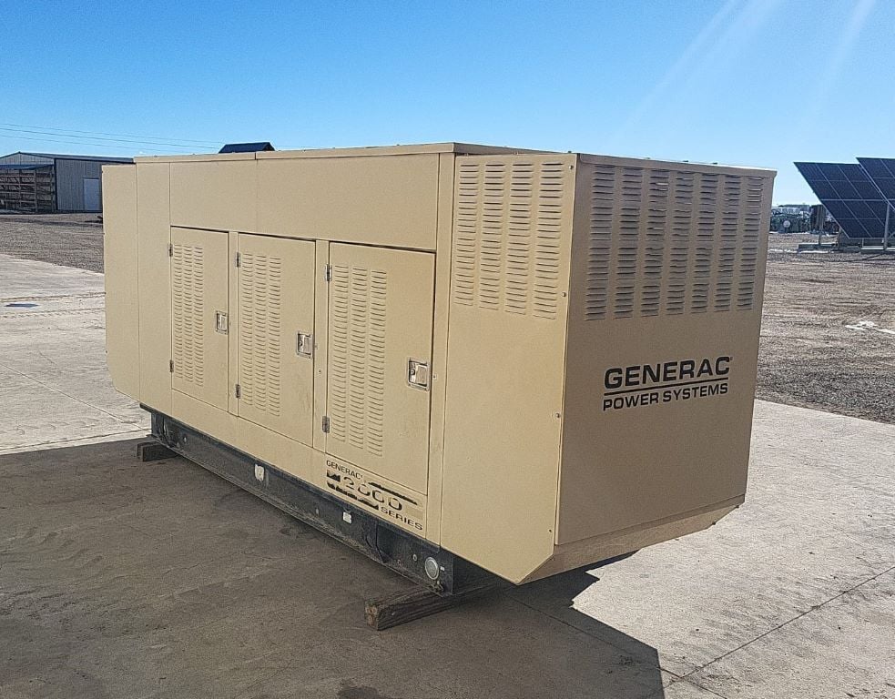 100 KW Generac #2966970100, Natural Gas Generator, 107 HP, 2300 RPM, 120/240 V, 279 hours, 2003 - Image 1