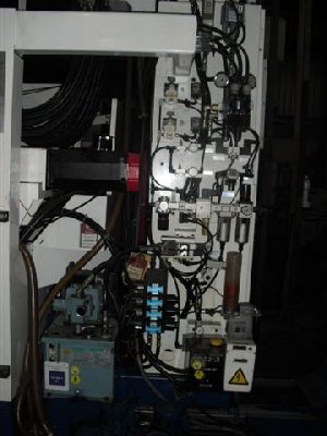 Nippei Toyama #NV4G, F21i-M, 40 automatic tool changer,chip conveyor,coolant system, 19.6" X, 17.7" Y, 17.7" - Image 3