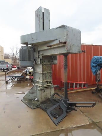 100 HP Reynolds Co-Axial Reynolds disperser, 50 HP sweep blade, floor mount, hydraulic lift - Image 1