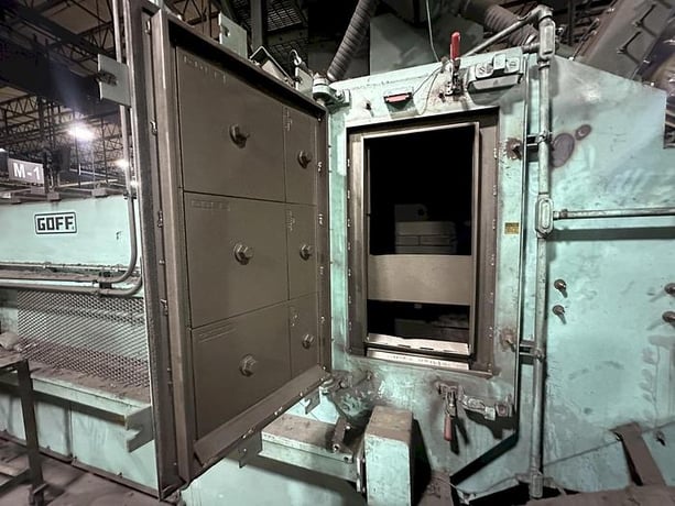 Goff #WM27.5-2-40, 2-wheel downblast mesh belt machine, 20 HP per wheel, 2008 - Image 9