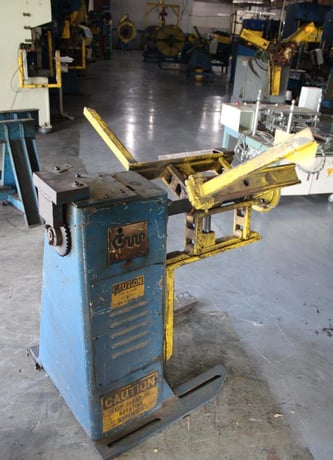 1600 lb. CWP, non-motorized uncoiler, 18" mandrel width, 48" outside dimensions, 11.5"-17.5" ID - Image 2