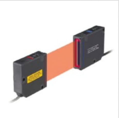 Keyence LV-H300 Digital Laser Sensor, Transmissive Head, Area Type, 30-mm Wide - Image 1