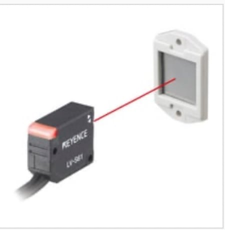 Keyence LV-S62 Multi-Purpose Digital Laser Sensor Head, Retro-Reflective, Parallel Light Area - Image 1