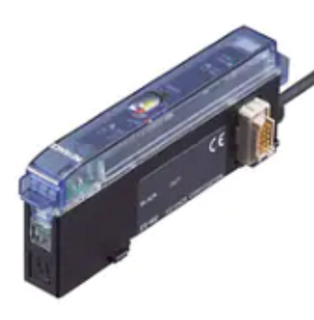 Keyence ES-M2P Inductive Proximity Sensor, Amplifier Unit, Expansion Unit, PNP - Image 1