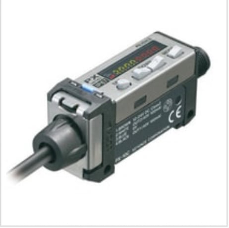 Keyence PX-10CP Heavy-Duty Photoelectric Sensor, Amplifier Unit, Connector, PNP - Image 1