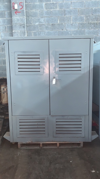 500 KVA 4160 Primary, 480 Delta Secondary, General Electric, pad mount, dry, outdoor - Image 1