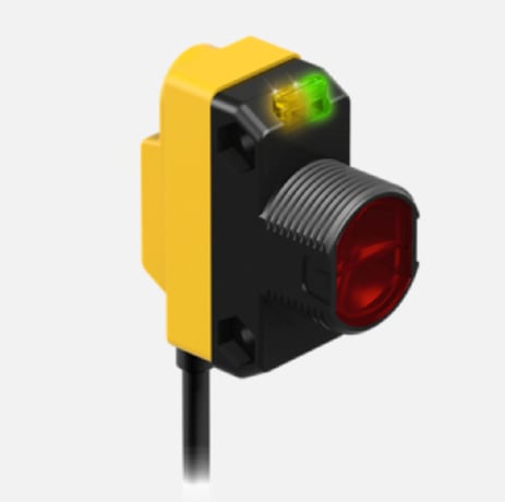 Banner QS18VP6LVQ5 64586 World-Beam QS18 Series Retro Sensor, Range 6.5m - Image 1