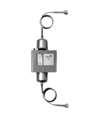 Johnson Controls P74JA-2C Differential Pressure Control SPDT Floating Contacts - Image 1