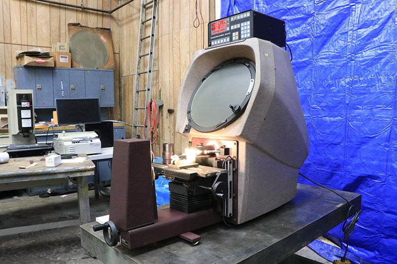 14" Scherr-Tumico #20-3500, bench type optical comparator, 10X/20X lenses, surface illumination, Quadra-Chek - Image 2