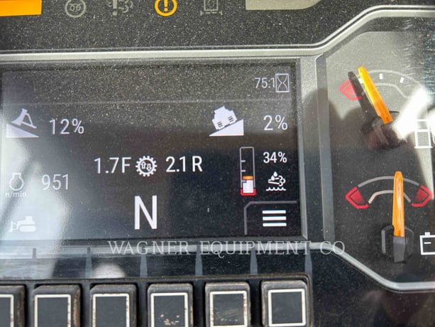 Caterpillar D3, Crawler Dozer, 75 hours, S/N: XKW04469, 2023 - Image 5