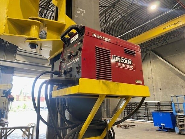 Lincoln Electric #Flextec-350X, welder with 84 dual wire feeder - Image 9
