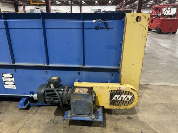 48" wide x 23' long, REM #TRC-23, transfer belt conveyor w/ stand, 35" high walls, 3 HP w/ gearbox - Image 2