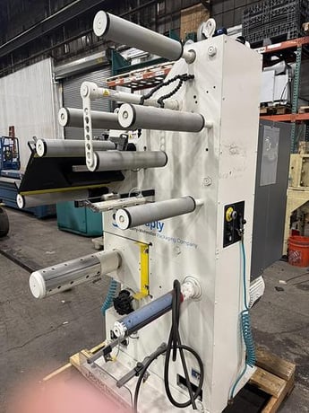 12" Doctor Machine, Accraply Standford #DM12, fife web guide, splice table, 1640 FPM, 2019 - Image 7