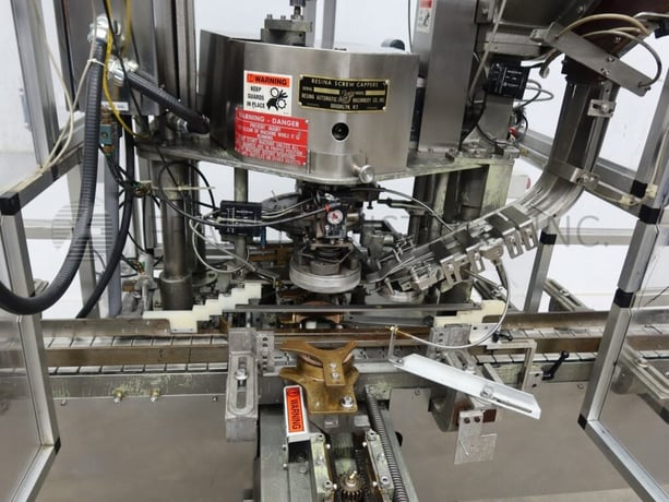 Resina #S30, automatic single head chuck capper, capacity hopper with disc pin sorter, capacity chute - Image 2