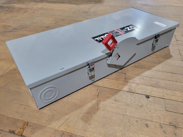 200 Amp. General Electric #TH4324R, Fusible Safety Disconnect Switch, 3-pole, 4-Wire, 60 HP, 240 VAC - Image 6