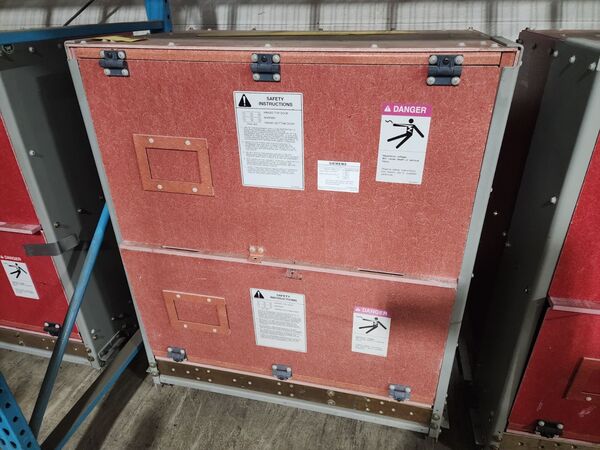 1200/2000/3000 Amps, Siemens, GM38TMAN, manual test device 6 stud GMI breaker, 38 KV - Image 6