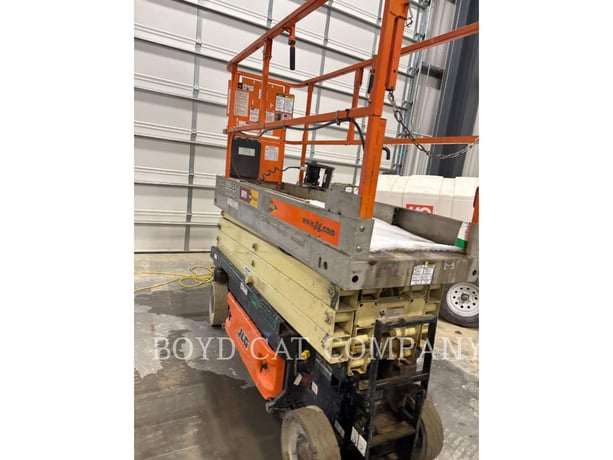 Jlg Industries, Inc. 2630ES JLG, Lift Scissor, 374 hours, S/N: 0200200709, 2011 - Image 2