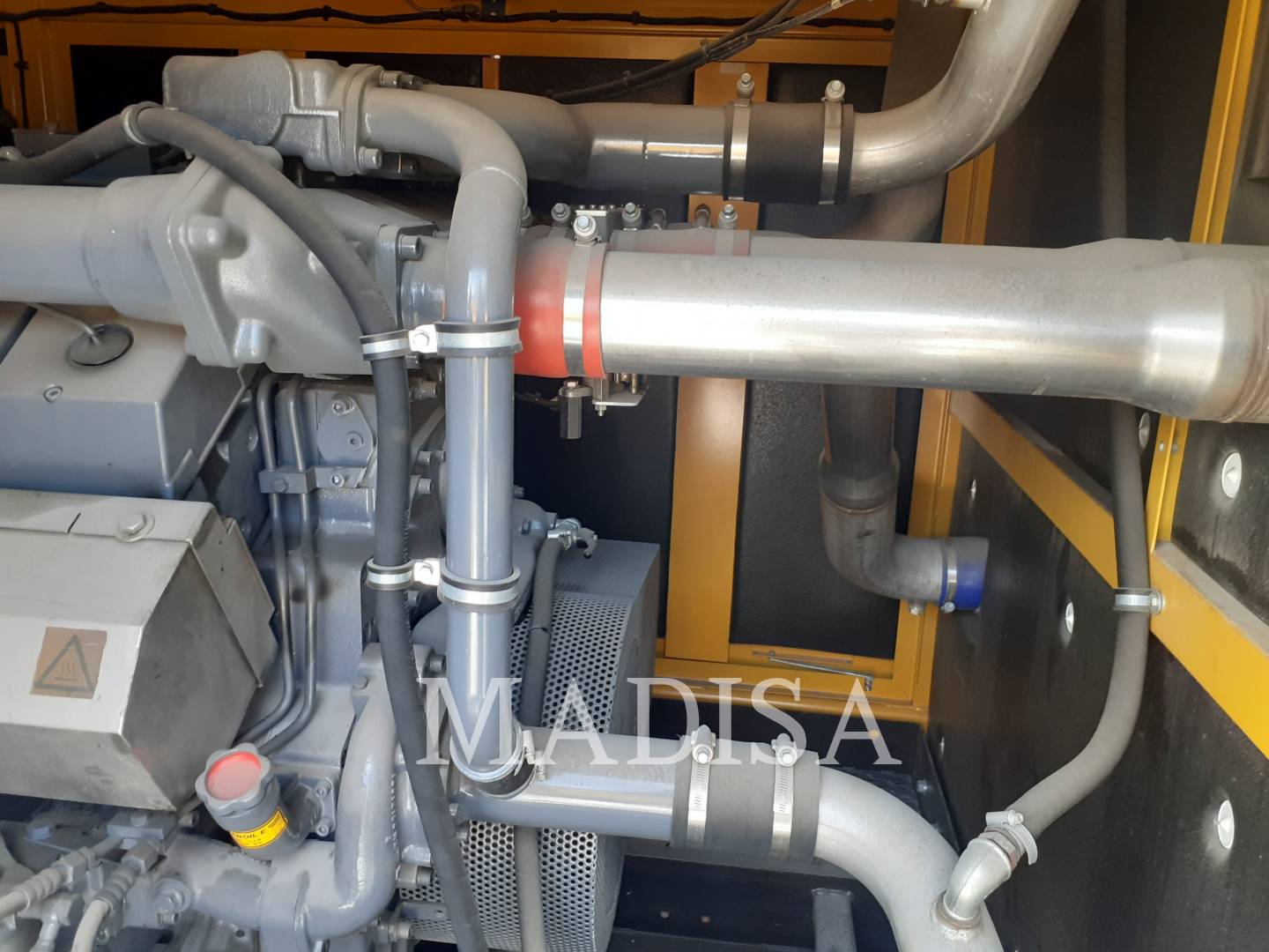 840 KW Atlas QAC800, Mobile Generator Set, Diesel, 1800 RPM, 480V, 26 hours, 2013 - Image 4