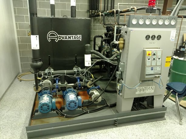 50 Ton, Advantage #TIP-30A-SP, Chiller System, 460 V., remote control, 2012 - Image 1
