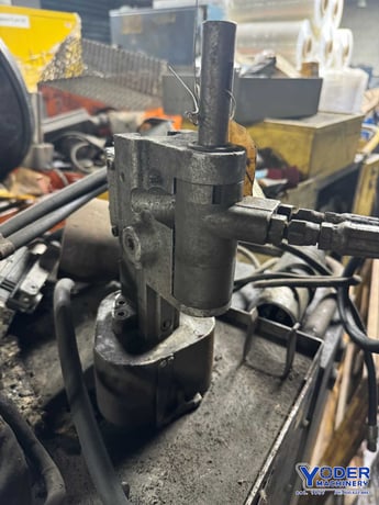 1" Lamina #1MT, magnetic drill, 2-1/2" stroke, #1MT taper, magnetic base, serial #CH172 - Image 3