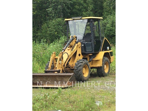 Cat 902, Wheel Loader, 3300 hours, S/N: 7ES01359, 2005 - Image 3