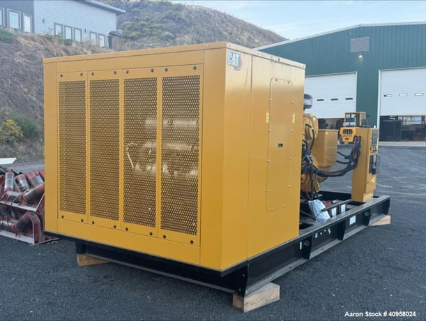 455 KW Caterpillar #455, generator, CAT Engine, model C18, Open skid unit, 480 Volts - Image 2