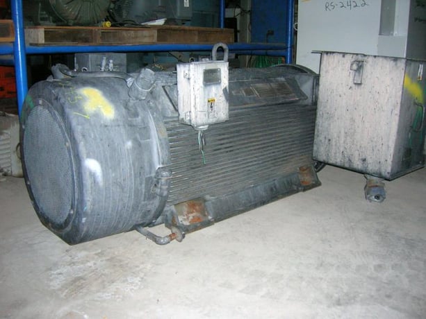 600 HP 3570 RPM Siemens, Frame 5810S, TEFC, type CGZ, 2300/4160 Volts - Image 1