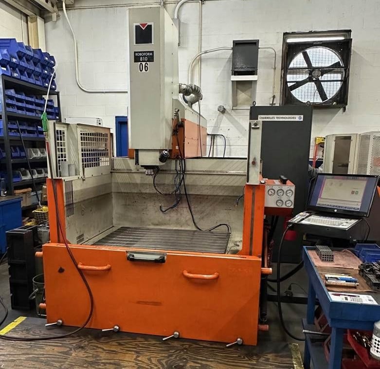 Charmilles #Roboform-810, CNC sinker, 31.5" x 23.5" x 19.7" travels, C-Axis, 3R chuck, 1998, #1504 - Image 1