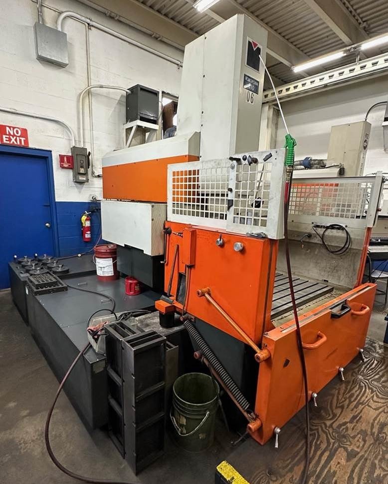 Charmilles #Roboform-810, CNC sinker, 31.5" x 23.5" x 19.7" travels, C-Axis, 3R chuck, 1998, #1504 - Image 3
