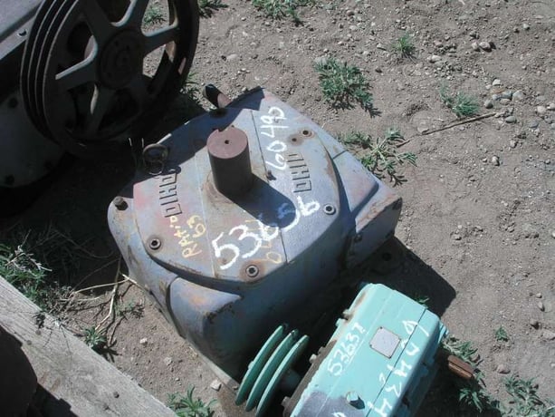 Ohio #PL4-63E, Worm Drive Gearbox, 63:1 Ratio, 4.25" L x 1.25" dia. input & 4" L x 2.5" dia. output Shaft - Image 3