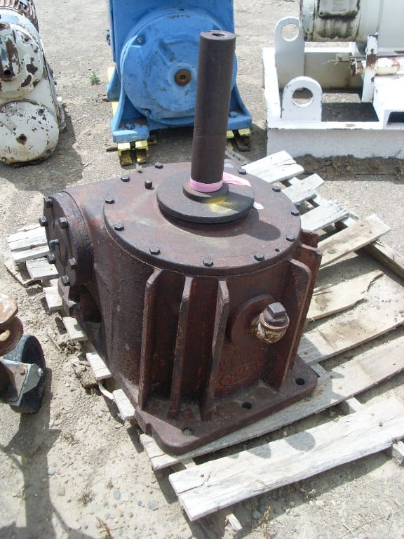 Philadelphia #UT-825, Gear Drive, vertical up, right angle, 9.75:1 Ratio - Image 2