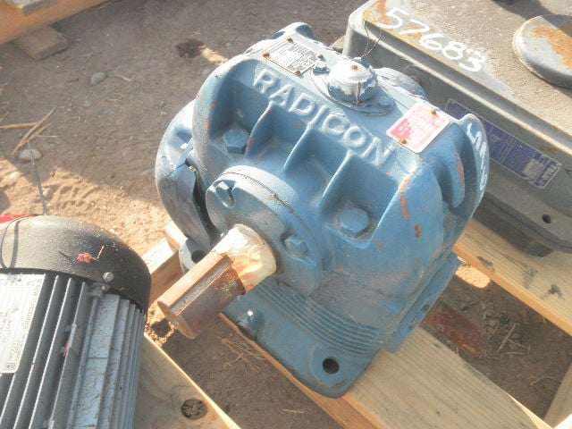 32 HP @ 1450/24 RPM, Radicon #AU400-8, Worm Gear Reducer Gearbox, 60:1 Ratio, 24 kW - Image 1