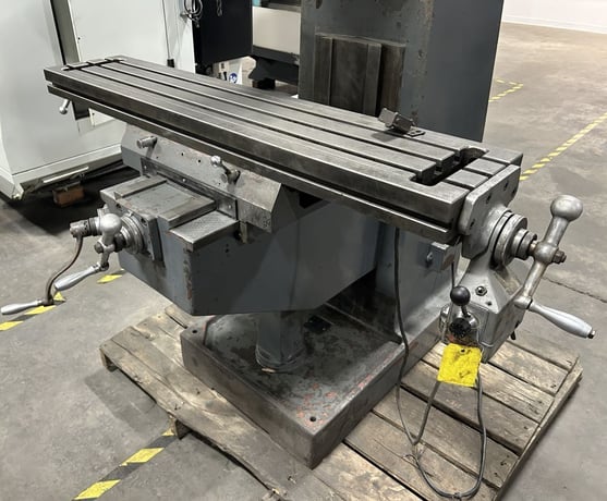 Acra #2V, variable speed vertical mill, 9" x49" tbl., 2 HP, 35.5" X, 12.5" Y, 16" Z, R-8, 60-4200 RPM - Image 4