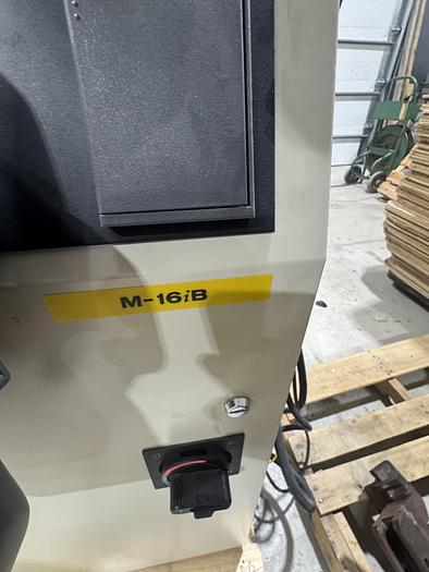 Fanuc, m- 16ib/20, 6-Axis CNC robot, R30iA controller, pendant, cables, under 300 hours of use, 2006 - Image 5