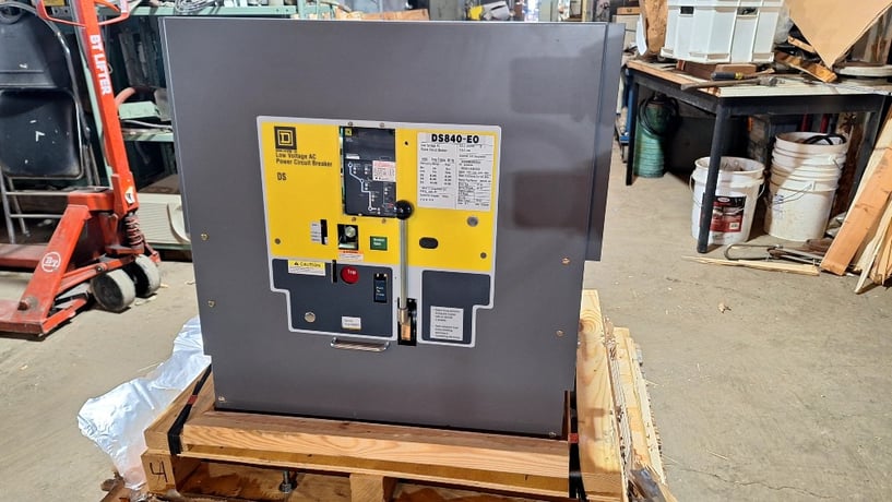 4000 Amps, Square D, DS840-EO, low voltage AC power circuit breaker, unused, new old stock - Image 1