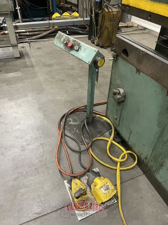 65 Ton, Piranha press brake, 8' overall, 78" between housing, 6" stroke, 9" Shut Height, 10 HP - Image 3