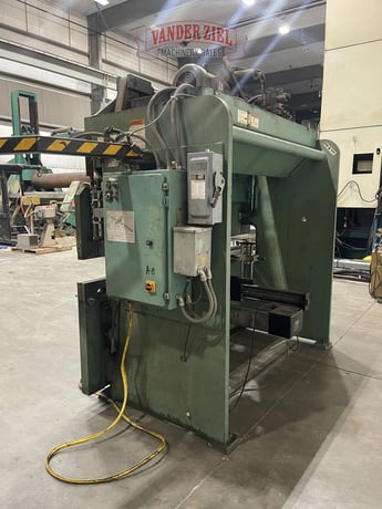 65 Ton, Piranha press brake, 8' overall, 78" between housing, 6" stroke, 9" Shut Height, 10 HP - Image 7