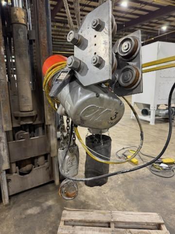 3 Ton, CM #RT, Electric Chain Hoist, 5.5 FPM, 10' Lift, manual trolley, hand control, S/N L-458DV, RT - Image 3
