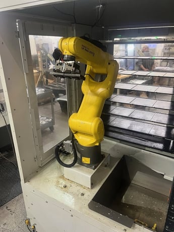 Fanuc, LR Mate 200iD/7L, RobotAWR VBX-160 Robot Load & Go System, 21.6 lb. VBX 260 Payload, 2023 - Image 3