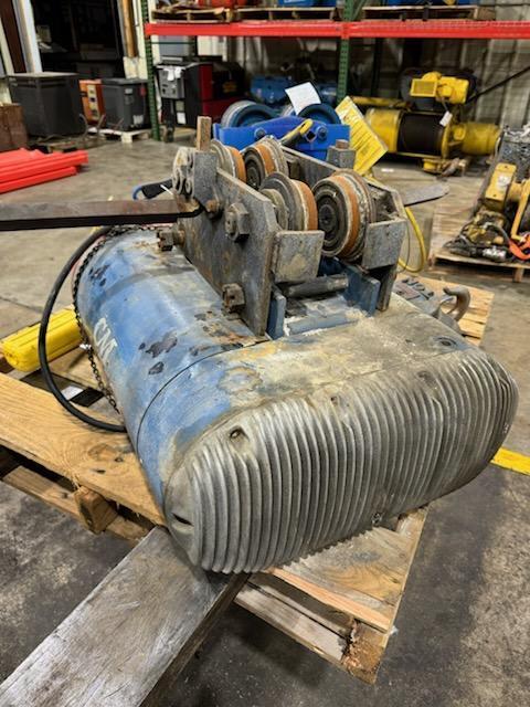 2 Ton, CM #METEOR, Electric Cable Hoist, 3 PH motor, hand control - Image 3