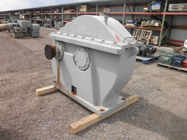 630 HP @ 900, Oilwell #27700, Parallel Shaft Gearbox, 203 RPM output, 4.42:1 Ratio - Image 1