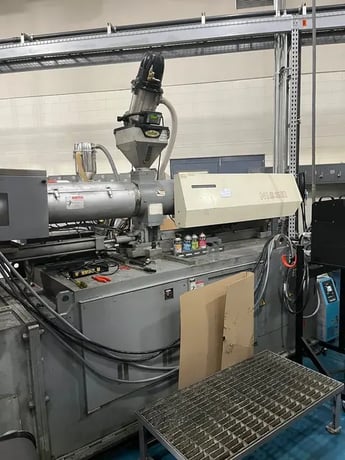 400 Ton, 42.9 oz., Nissei #FN7000, horizontal injection molding machine, 80mm screw, 2000 - Image 6