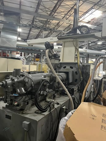 400 Ton, 42.9 oz., Nissei #FN7000, horizontal injection molding machine, 80mm screw, 2000 - Image 7