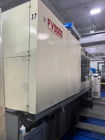 618 Ton, 132.8 oz., Nissei #FV9000-310L, horizontal injection molding machine, 100mm screw, 2000 - Image 1