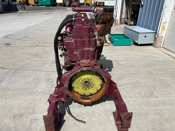 597 HP Cummins #3422323, industrial engine, 2100 RPM, sound attenuated enclosure 1, 2010 - Image 6