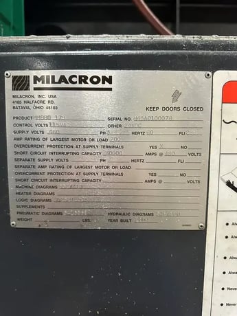 880 Ton, 179 oz., Cincinnati Milacron #MM-880-179, horizontal injection molding machine, 110mm screw, 2004 - Image 2