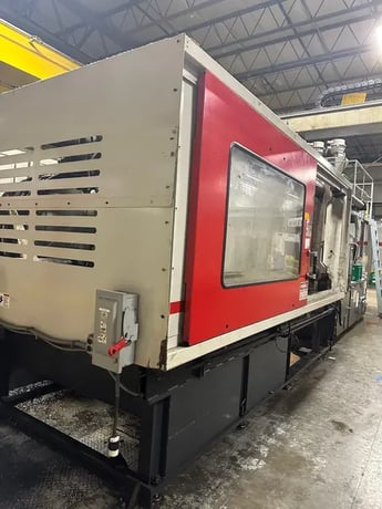 880 Ton, 179 oz., Cincinnati Milacron #MM-880-179, horizontal injection molding machine, 110mm screw, 2004 - Image 3
