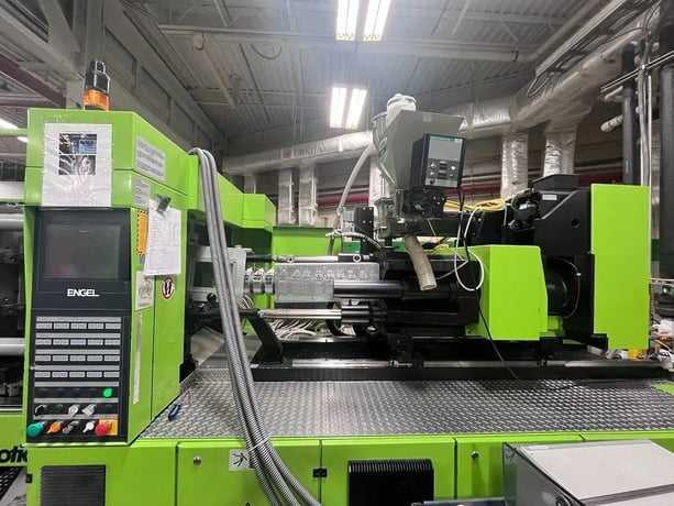 200 Ton, 10 oz., Engel #e-motion-740/200T-US, horizontal injection molding machine, 45mm screw, 2006 - Image 3