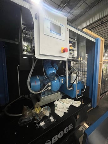 67 cfm, 150 psi, Boge #C12-2LN, rotary screw air compressor, 15 HP, 3540 RPM, 2021 - Image 4