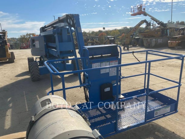 Genie Industries Z60/34 4WD G84, Articulated Boom Lift, 1535 hours, S/N: Z6014-14336, 2014 - Image 2